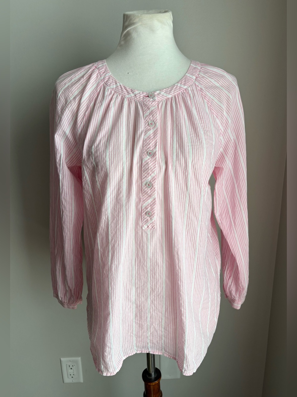 Talbots Striped Blouse Top 100% Cotton Round Neckline In Light Pink/White Size M